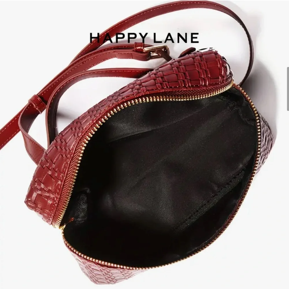 Happy Lane Burgundy Woven Box Bag Top Handle Crossbody NIP - Picture 4 of 13
